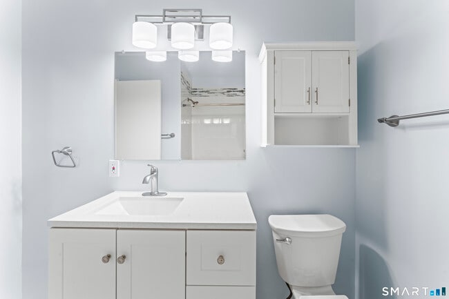 Building Photo - 24 Glenwood Ave