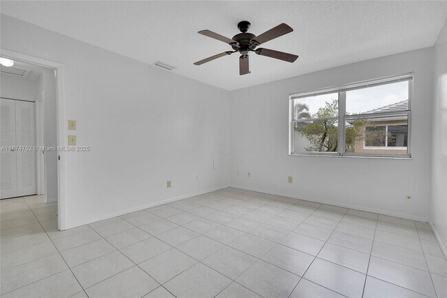Building Photo - 815 NW 98th Ave
