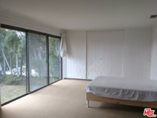 Building Photo - 809 Toulon Dr