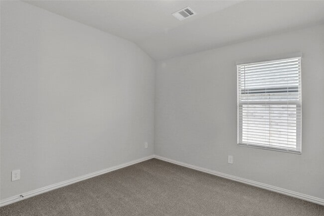 Building Photo - 115 Whitlow Dr