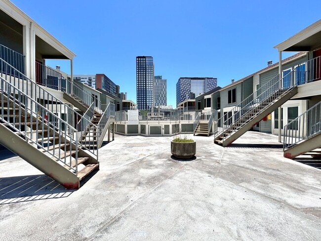 Building Photo - 2529 Rio Grande St