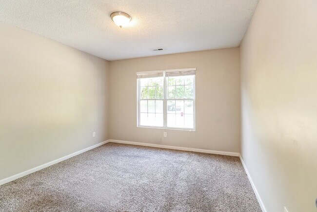 Building Photo - 1069 Park Meadow Dr