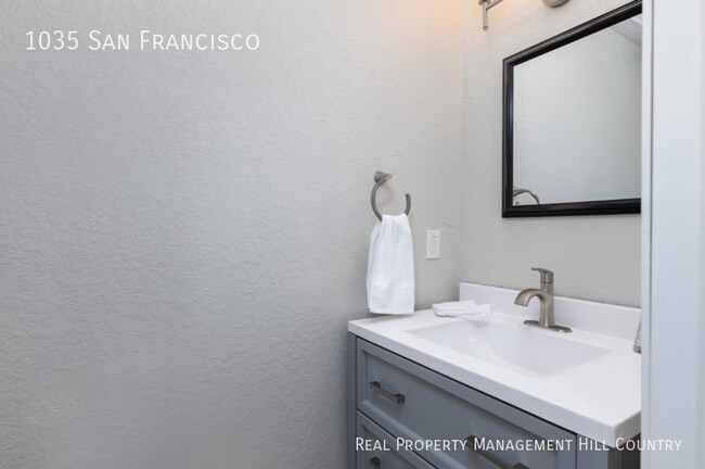 Building Photo - 1035 San Francisco