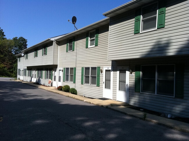 Primary Photo - 148 Ivan Ln