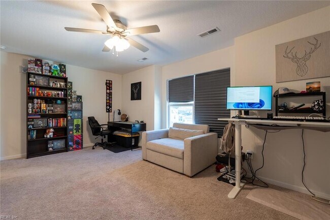 Building Photo - 1536 Beekman St