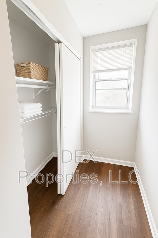 Building Photo - 1324 Academy Ave