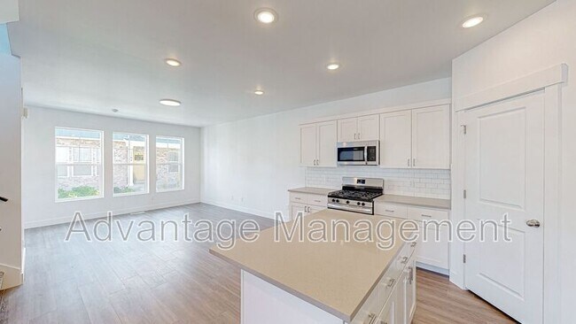 Building Photo - 1126 S 200 E