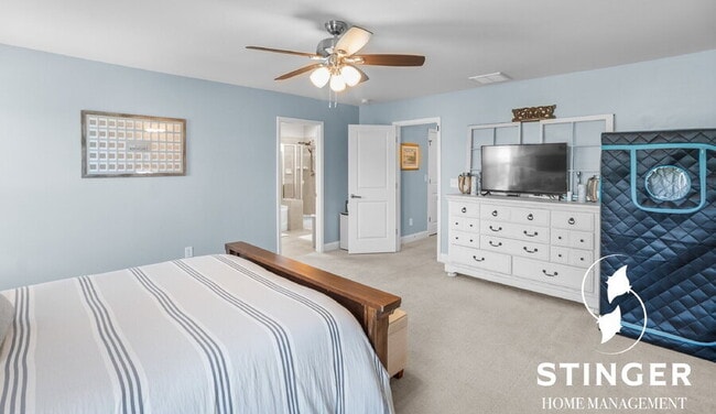 Building Photo - 44 Saluda Way