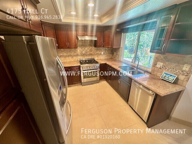 Building Photo - 4175 Hall Ct