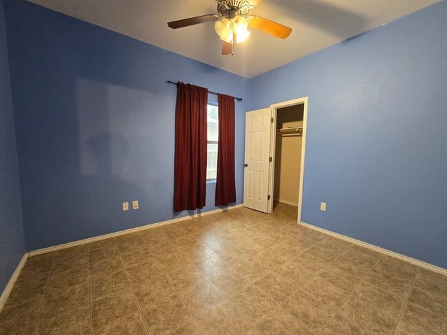 Building Photo - 5507 Marlin Dr