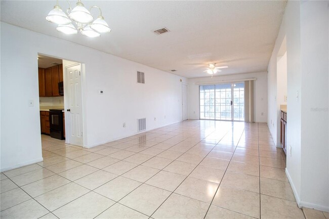 Building Photo - 2304 Clubside Dr