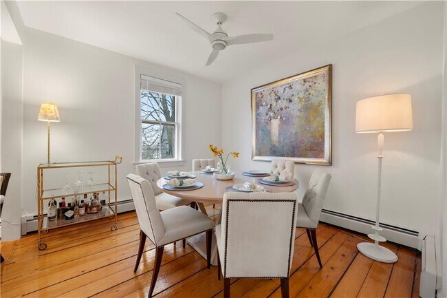 Building Photo - 35 Marsh St