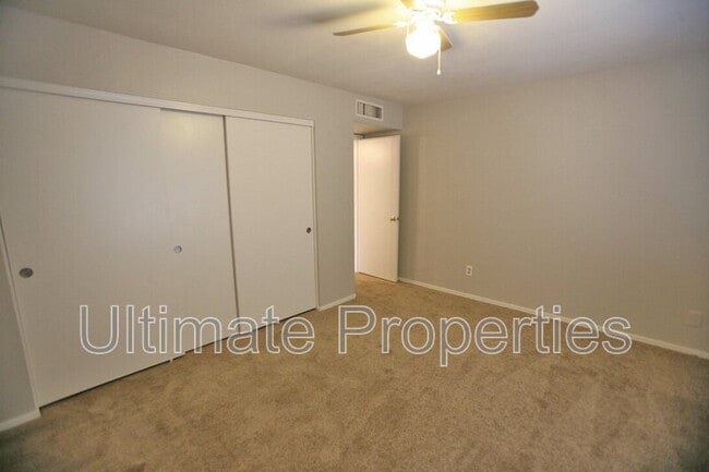 Building Photo - 12107 N 79th Dr