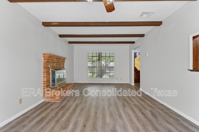 Building Photo - 14301 Brook Hollow Blvd