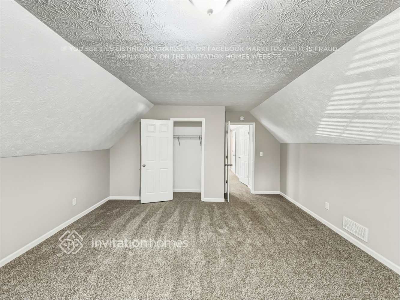 Building Photo - 1190 Burning Bush Dr