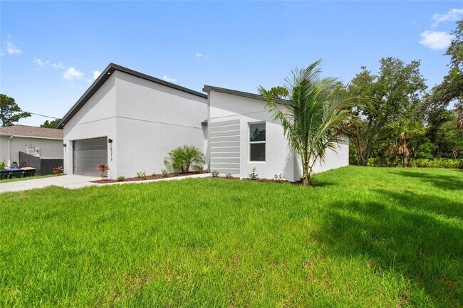 Building Photo - 3327 Trapper Ln