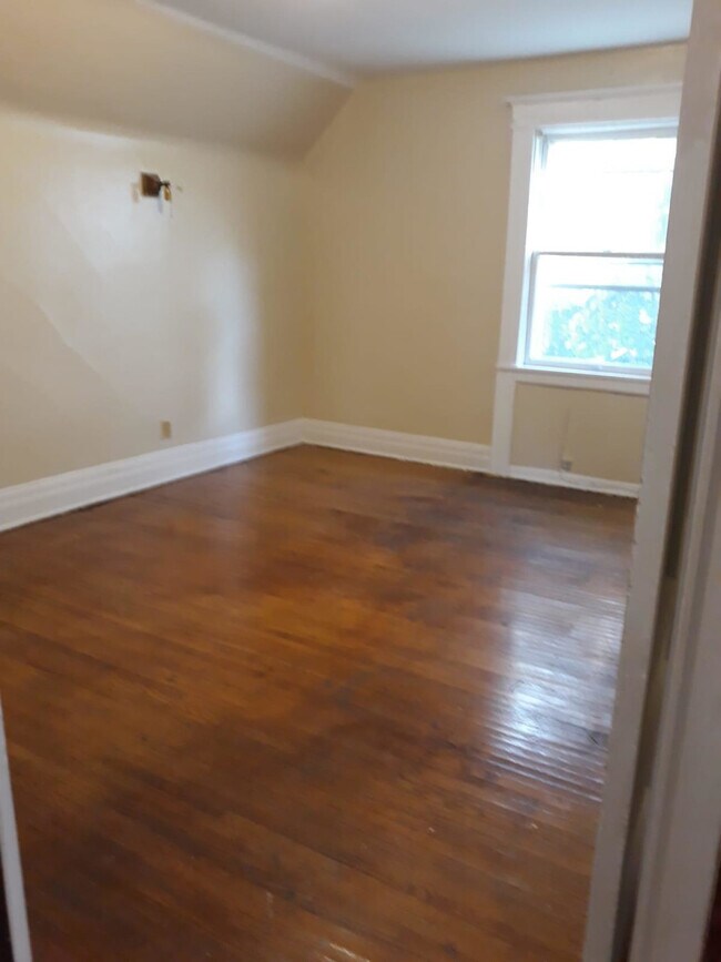 Building Photo - 57 Rialto St