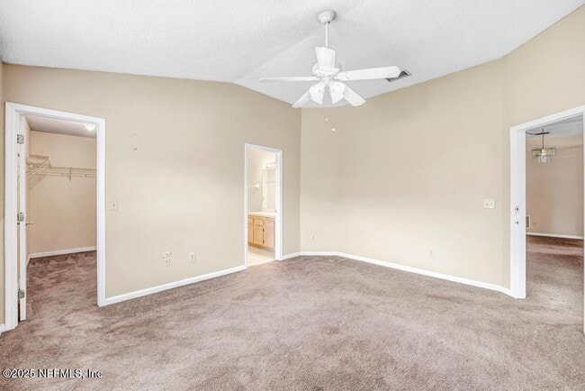 Building Photo - 12895 Bentwater Dr