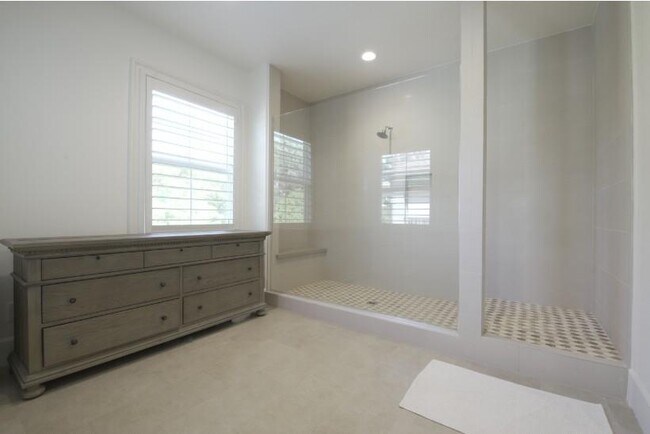 Building Photo - 4961 Ashville Dr