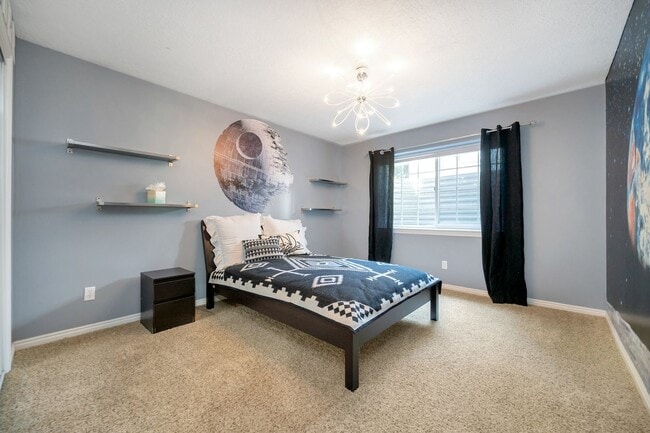 Building Photo - Immaculate Home for rent in gated cul-de-sac!