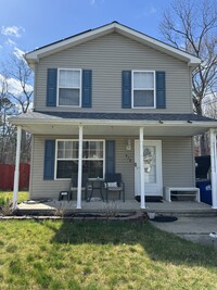 Building Photo - 415 S Zenia Ave