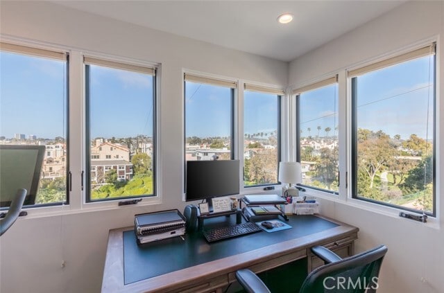 Building Photo - 314 Dahlia Pl