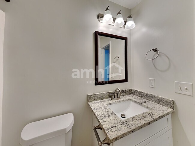 Building Photo - 375 Ermines Way