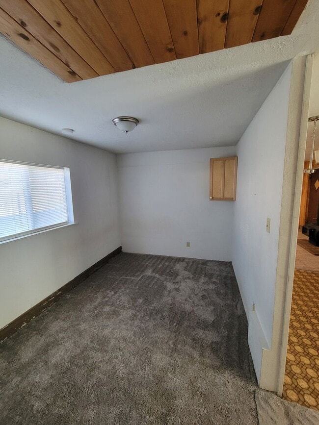 Building Photo - 1 bed/1 bath in Adin CA
