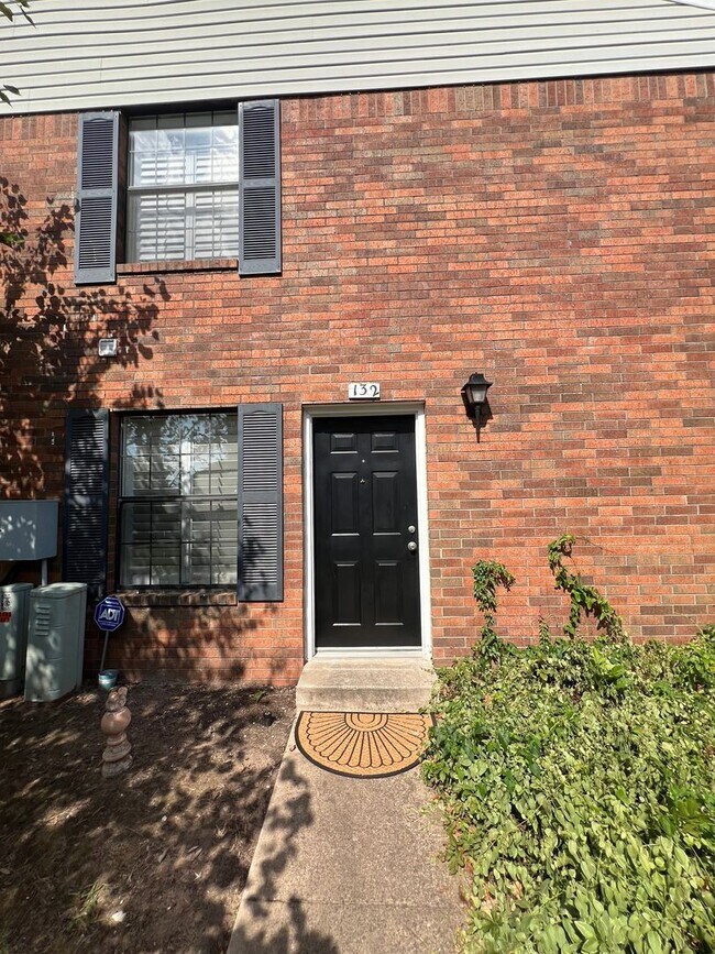 Primary Photo - 2/2 Condo at Nottingham in Norman
