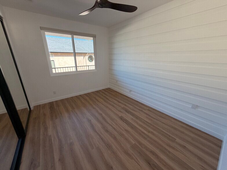 Building Photo - 111 Tamarack Ave