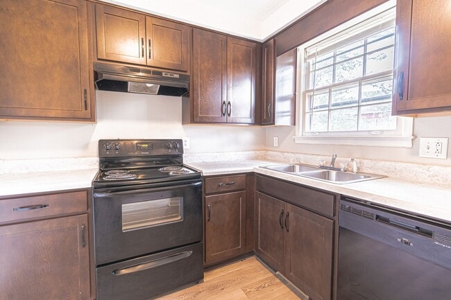 Building Photo - Ask about our move in special