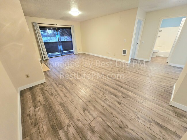 Building Photo - 603 SE 148th Ave