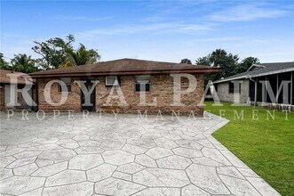 Building Photo - You Had Me at Bonita — 1Bed, 1Bathroom, w/ $400 Move-In Perk!