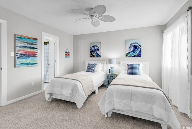 Building Photo - 4000 Fairway Lakes Dr