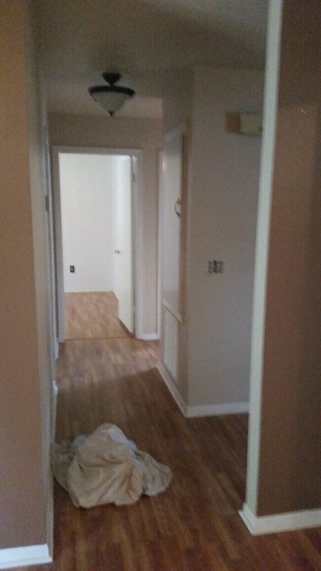 Building Photo - 1301 Scott St