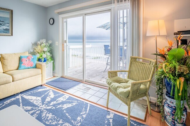 Building Photo - SHORT TERM RENTAL ONLY Spend Winter Oceanf...