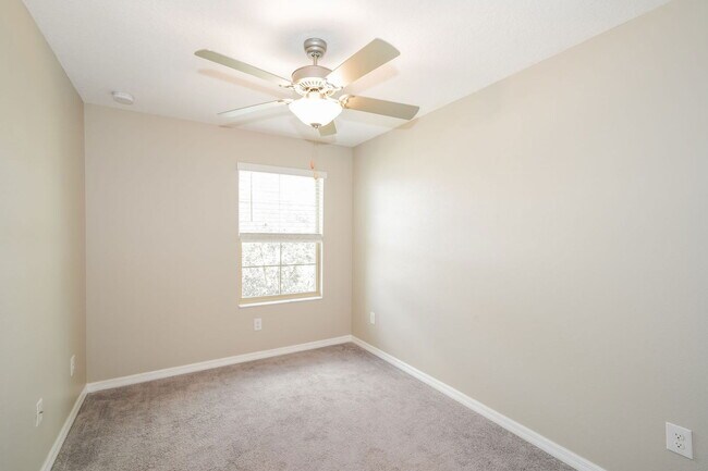 Building Photo - 1552 Cassius St