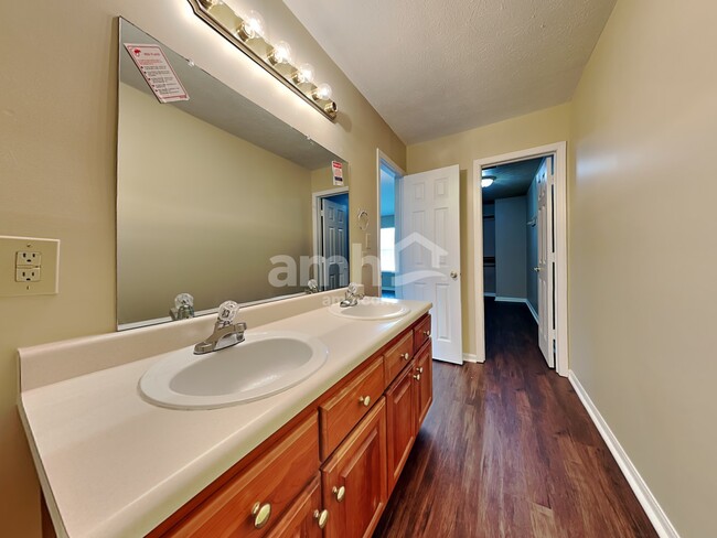 Building Photo - 10875 Cannonade Ct