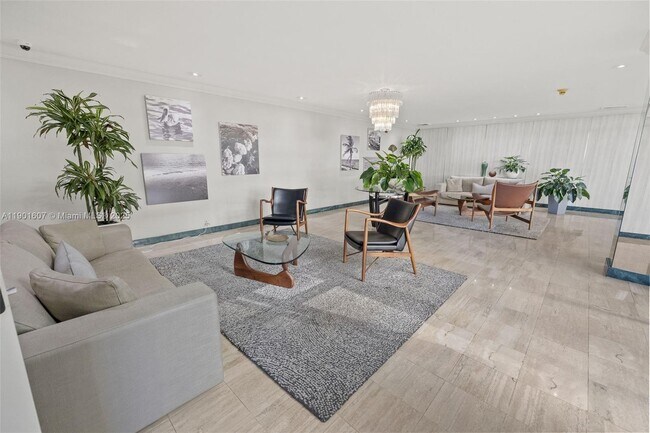 Building Photo - 1408 Brickell Bay Dr