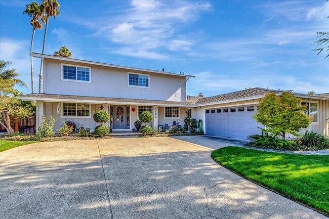 Building Photo - Executive Oasis l Huge Lot with Lush Green...