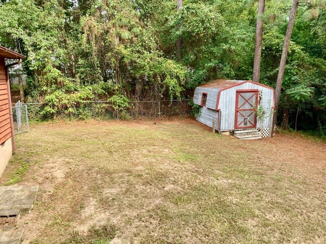 Building Photo - 444 Cherokee Dr