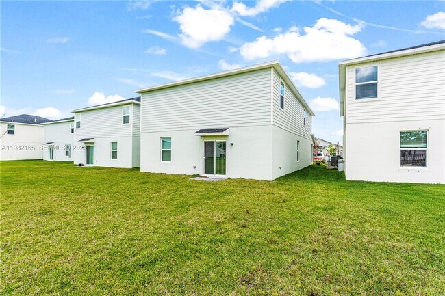 Building Photo - 10722 NW Moon Rise Ln