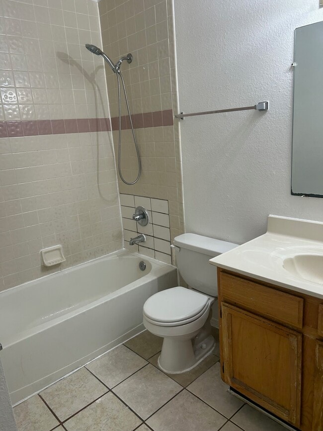 upstairs bathroom - 1345 Trudy Elaine Dr