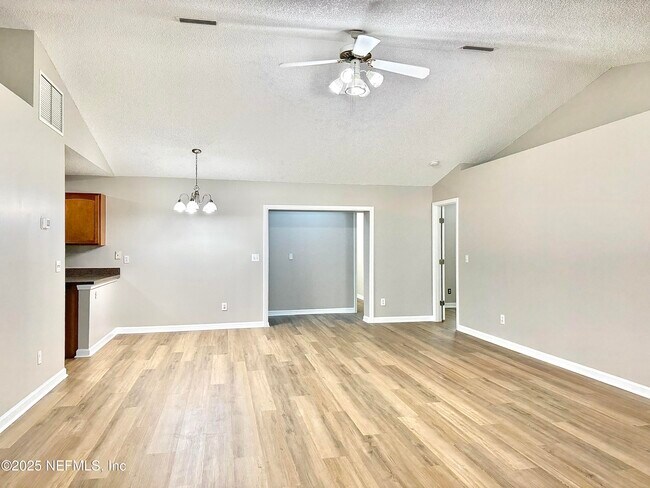 Building Photo - 744 Palm Hammock Cir