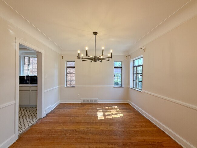 Building Photo - Newly Renovated 3 Bed 1 Bath Westside Home!