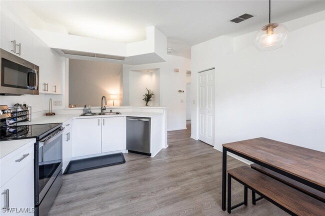 Building Photo - 2506 Orchid Bay Dr
