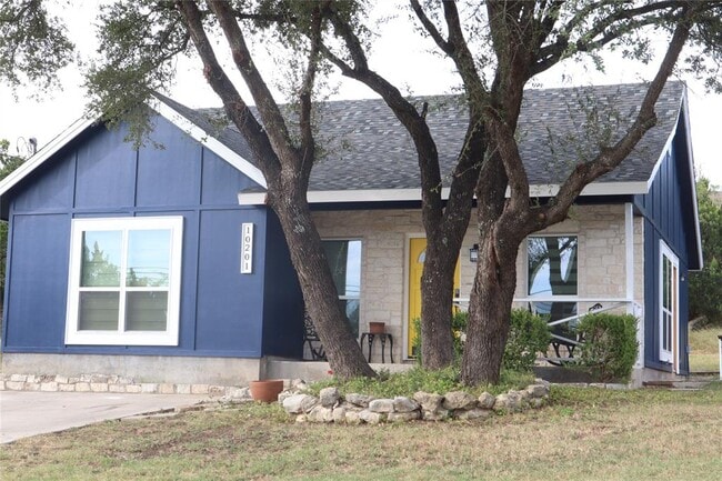 Building Photo - 10201 Longhorn Skyway