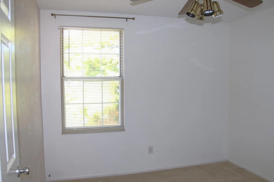 Building Photo - 4885 Stoneybrook Blvd