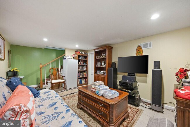 Building Photo - 412 Goodley Rd