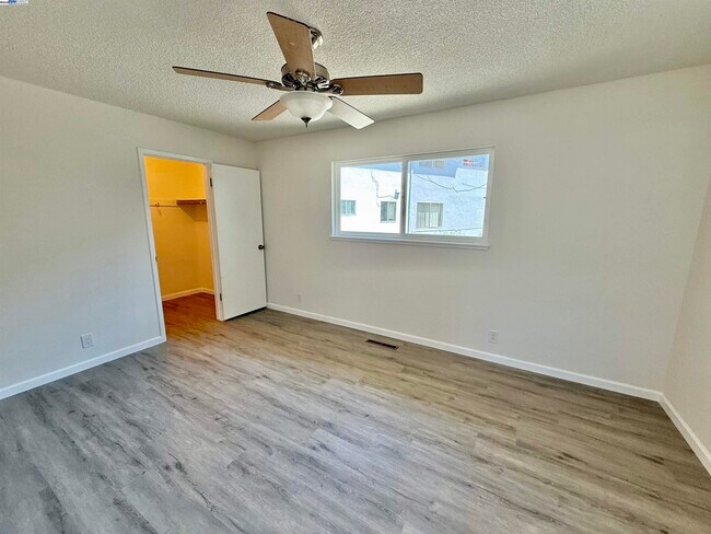 Building Photo - 809 Coburn Ct